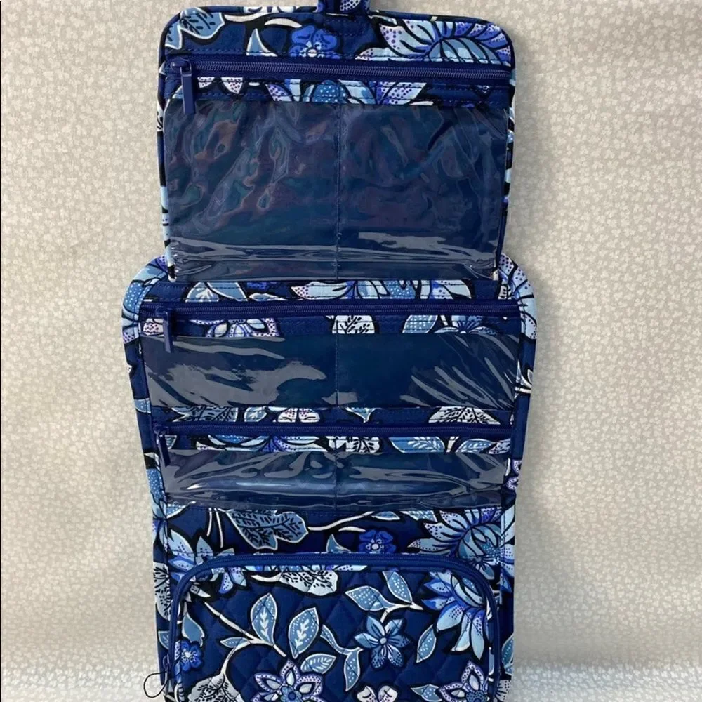 Vera Bradley Medium Travel Organizer - Tropics Tapestry in Signature Cotton